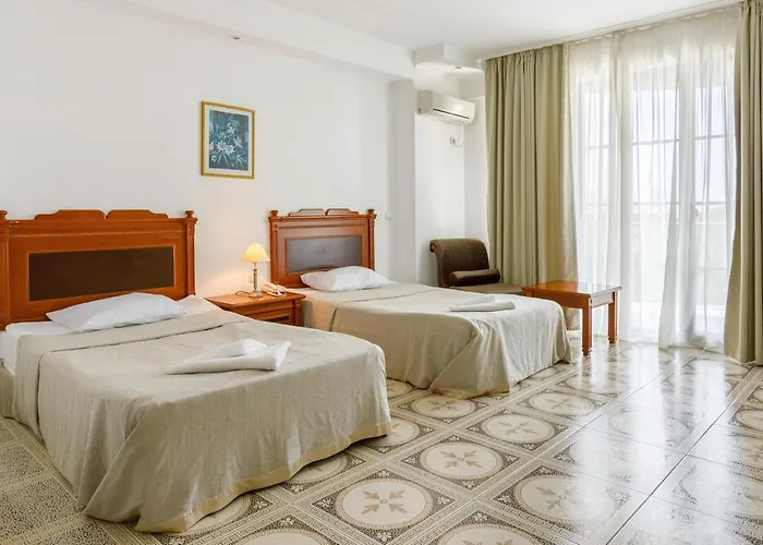 Rama Holistic And Retreats - Vegan Full Board Hotel